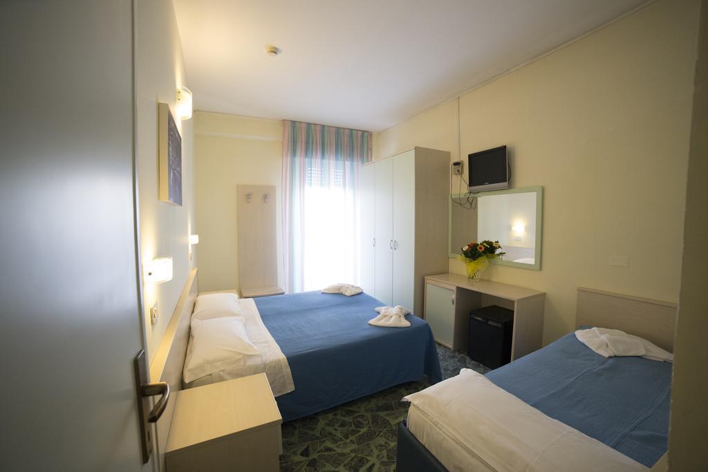 Hotel Europa Rimini Exterior photo
