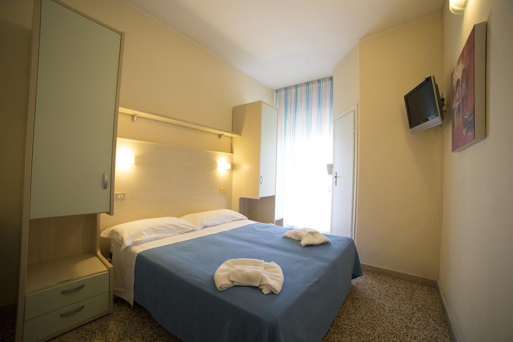 Hotel Europa Rimini Exterior photo