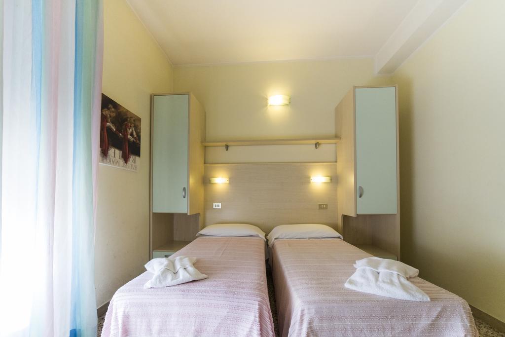 Hotel Europa Rimini Exterior photo
