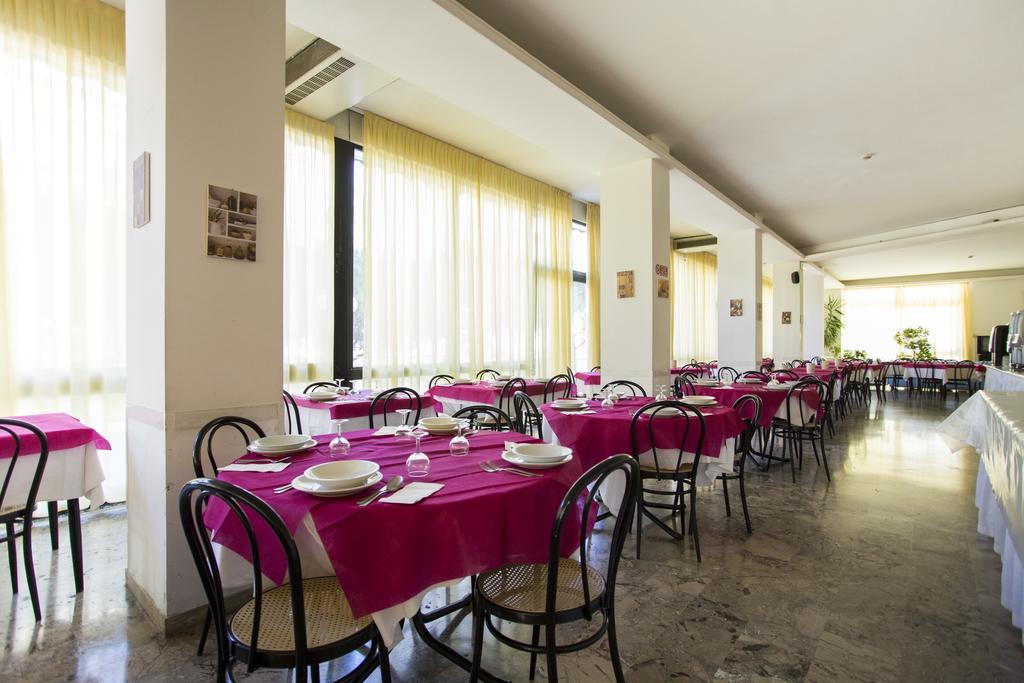 Hotel Europa Rimini Exterior photo