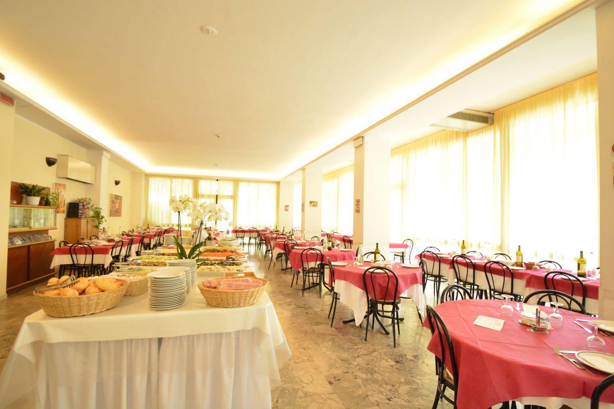 Hotel Europa Rimini Exterior photo